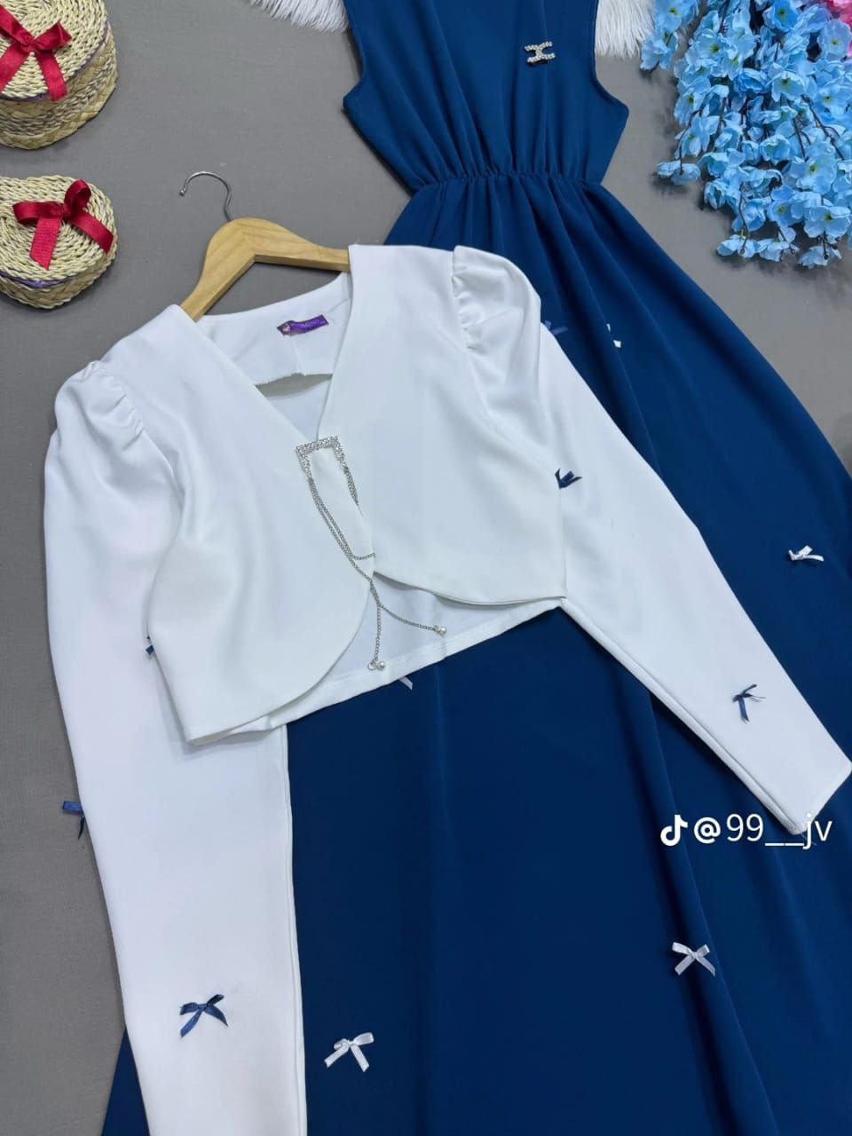 Robe Lola